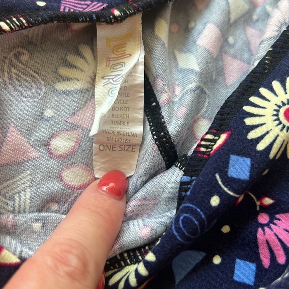 Lularoe Leggings - One Size, 3 pack of leggings! - Picture 4 of 10